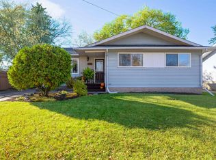 9108 97th St, Fort Saskatchewan, AB T8L 1S7