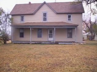 1050 1st Rd, Ellinwood, KS 67526