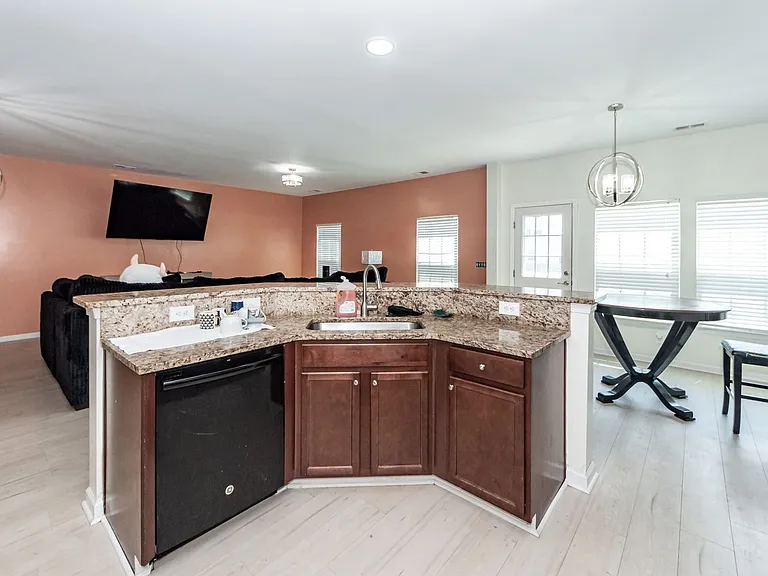 245 Swamp Creek Ln — Photo 13