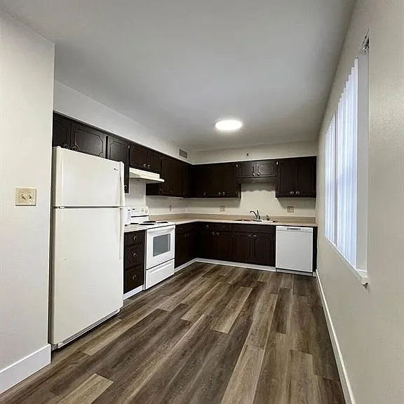 1717 Saint Andrews Dr #4 — Photo 3