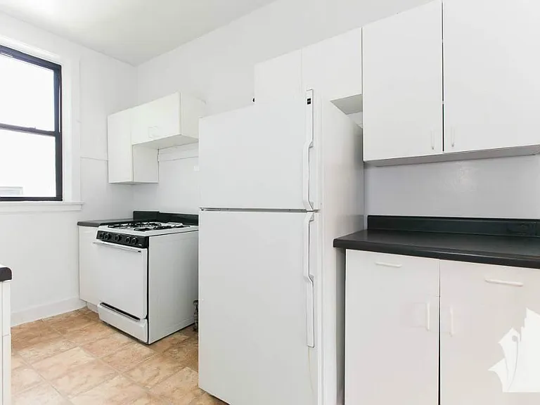 2428 N Sawyer Ave #1W — Photo 9
