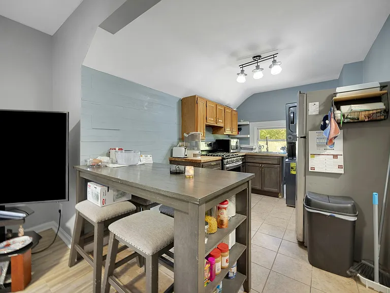 460 Orchard St #2 — Photo 9