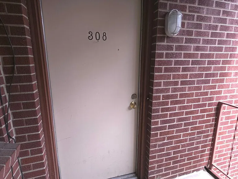 2845 Broadway Street — Photo 73