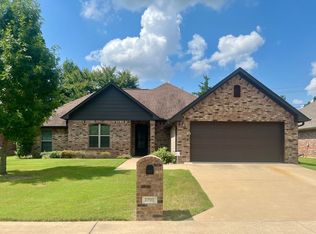 3700 Old Omen Rd, Tyler, TX 75707
