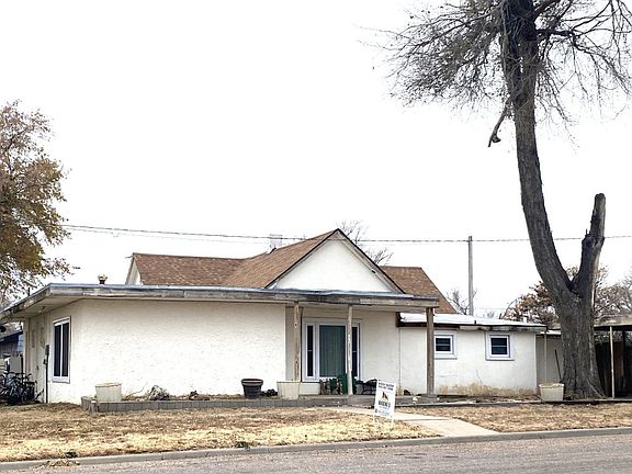 3rd image of 905 N Wayne Ave