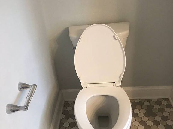3rd image of 5 S Pine Ave APT 3