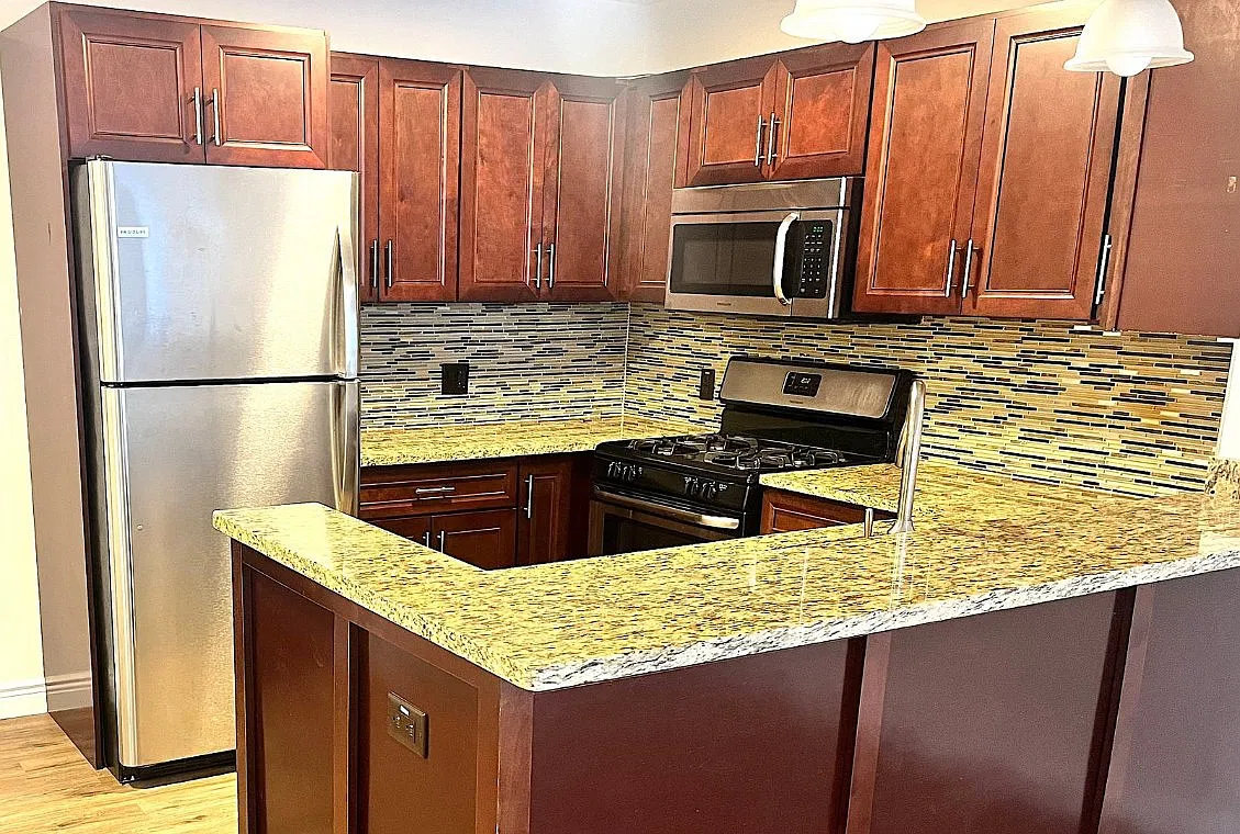 1 bed, 900 sqft, $2,600 — Photo 1