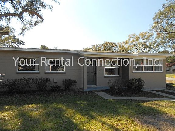 2nd image of 1055 Pineview Pl