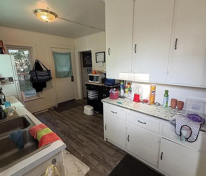 703 Jefferson St — Photo 5