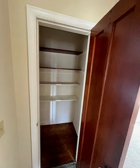 4538 Linden Ave #4 — Photo 2