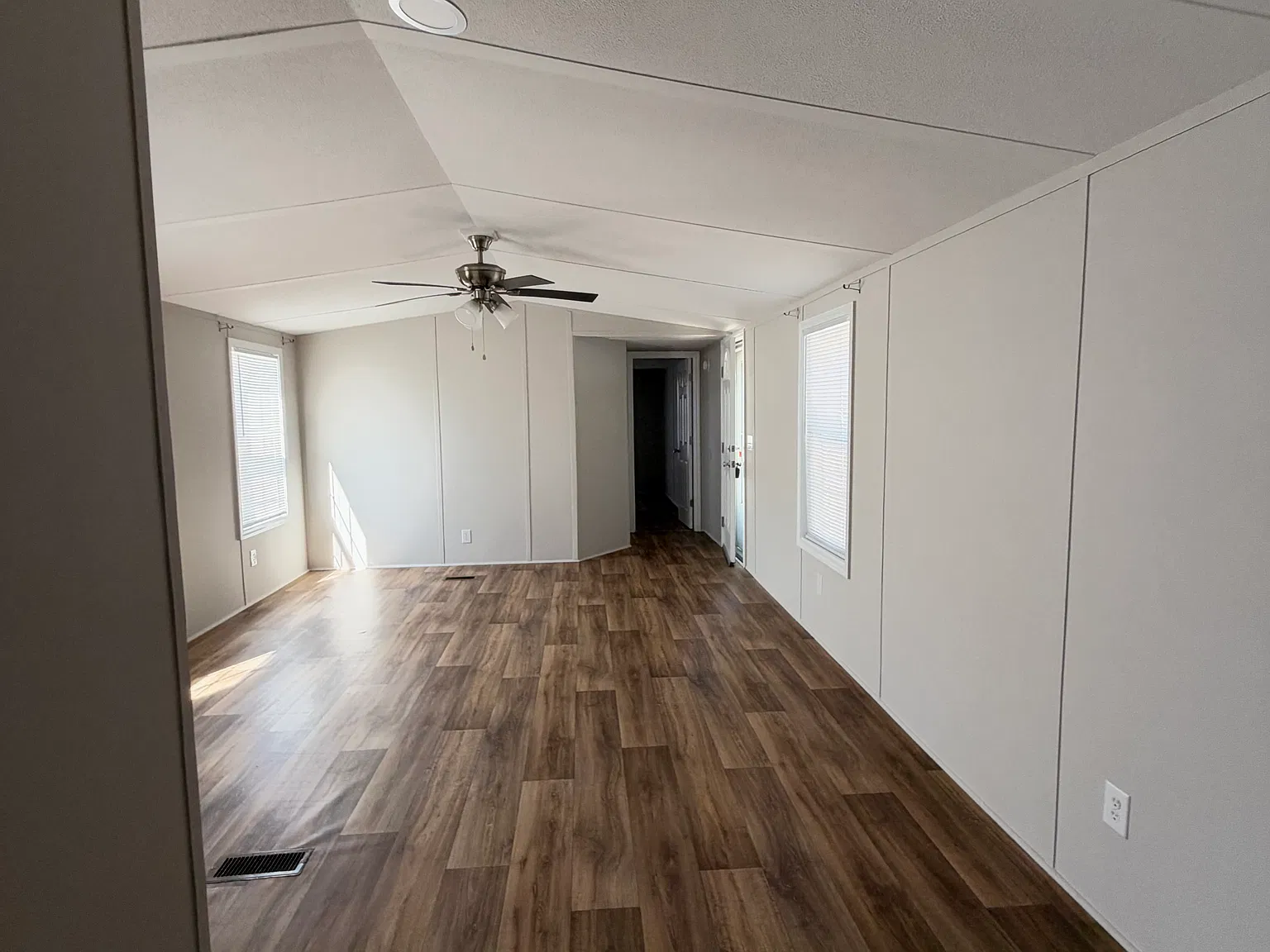 2 bed, $1,600 — Photo 2