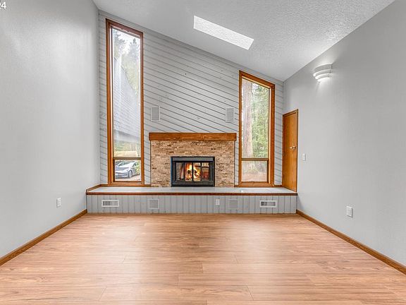 3rd image of 10203 NE 25th Ave