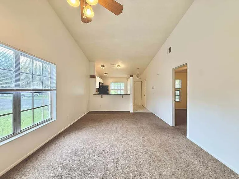 599 Capistrano Ct — Photo 10