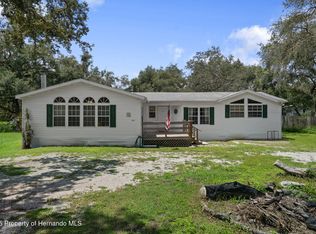 4703 Foster Ln, Zephyrhills, FL 33541
