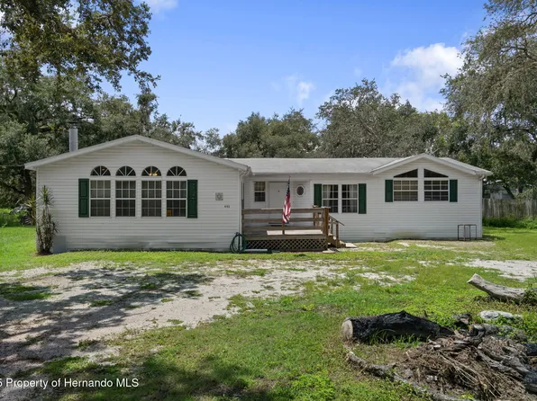 4703 Foster Ln, Zephyrhills, FL 33541