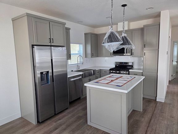 2nd image of 1369 E Main St #28