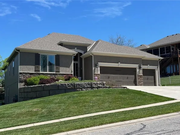 5335 Noland Rd, Shawnee, KS 66216
