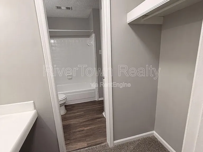 691 Creekstone Cir — Photo 8