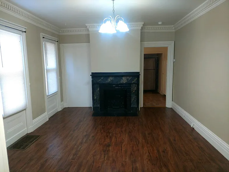 7 Broad St #1 — Photo 9