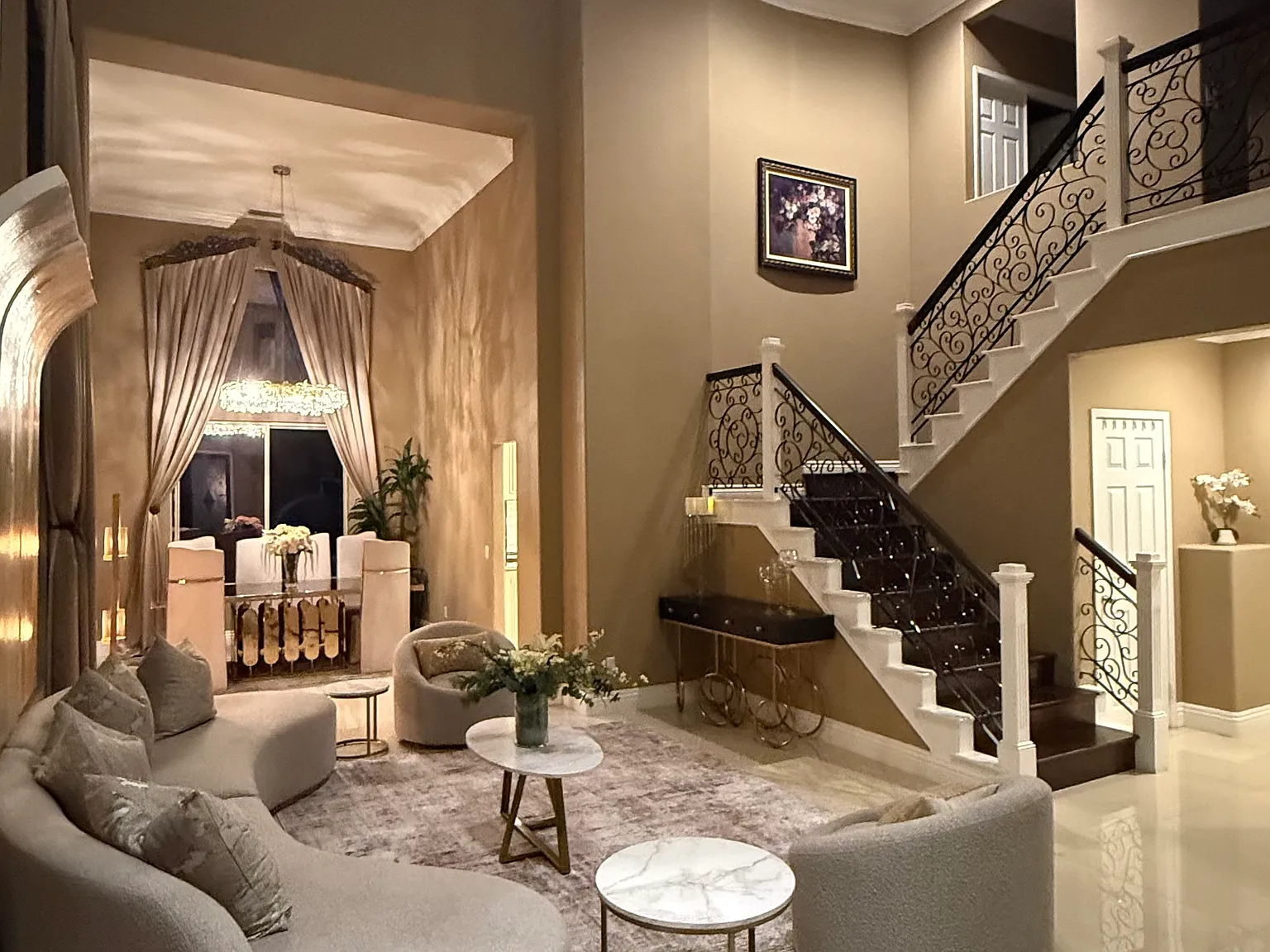 5 bed, 3000 sqft, $9,999 — Photo 2