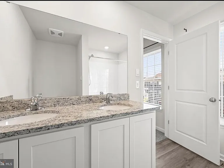 1944 Fauna Dr — Photo 22