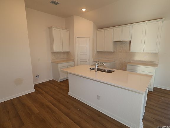 3rd image of 2837 Sun Bayou