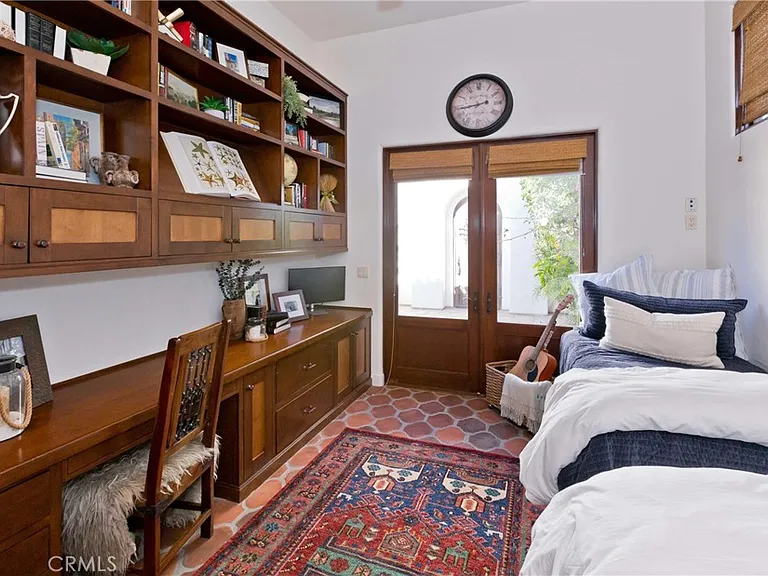 56145 Village Dr — Photo 35