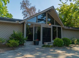 275 Franklin Rd, Sandy Springs, GA 30342