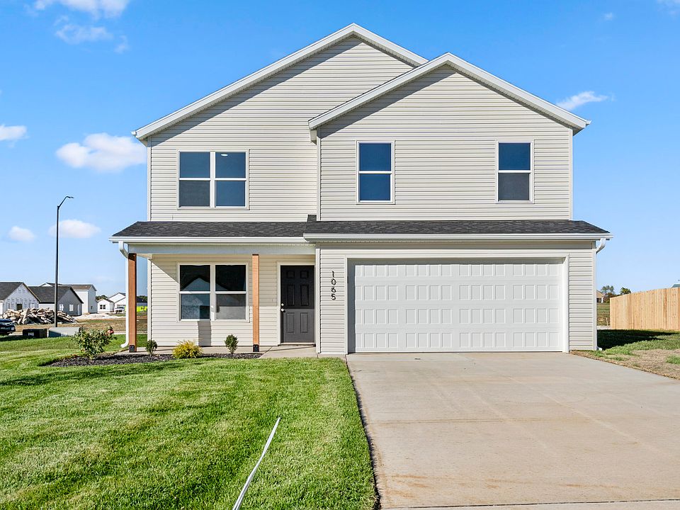 1st image of 1065 Amherst Circle