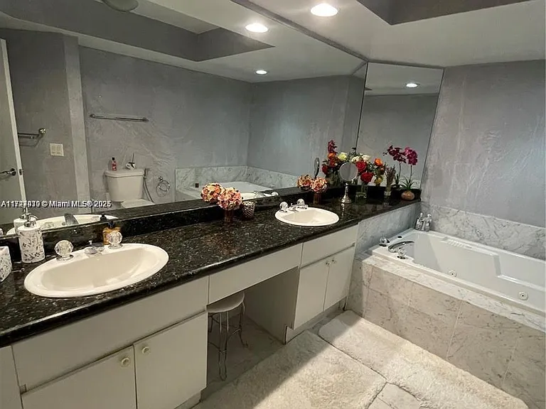 16400 Collins Ave #9 — Photo 20