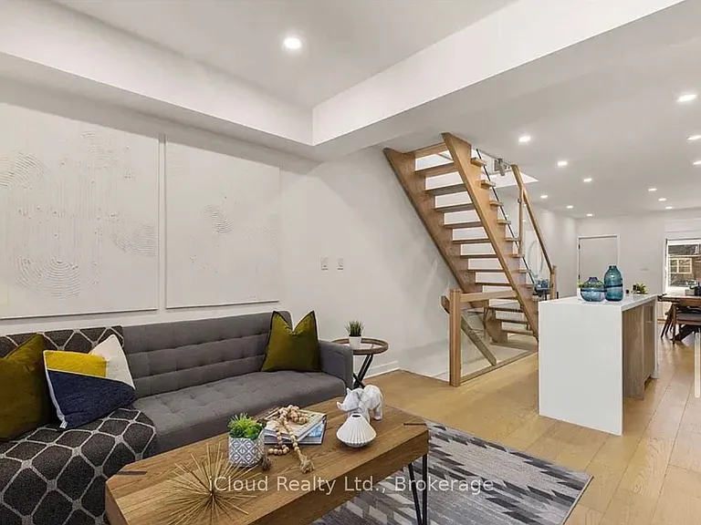 386 Coxwell Ave — Photo 31
