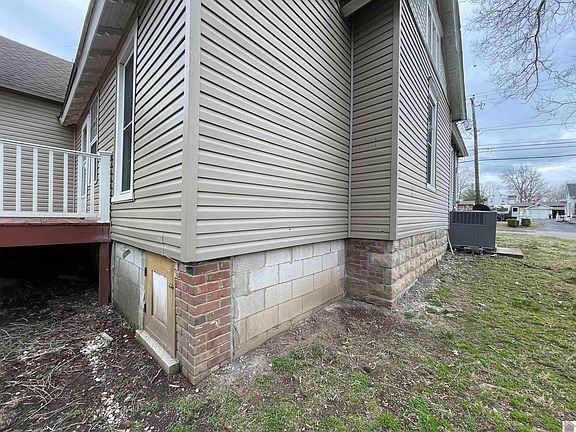 3rd image of 605 N Jefferson St