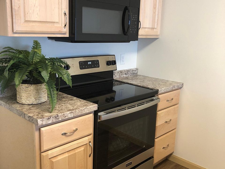 1 BD/1 BA Kitchen
