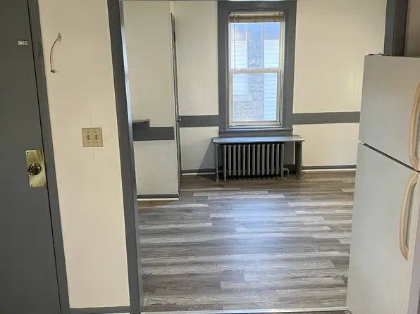 91 Cushing St #2, Fredonia, NY 14063