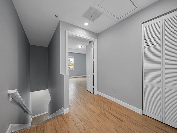 4th image of 219 N L St APT 108