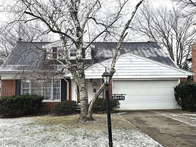 28445 Fontana Dr, Southfield, MI, 48076