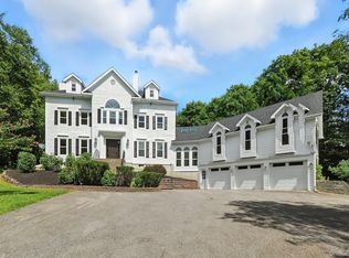 19 Friendship Ln, Red Hook, NY 12571