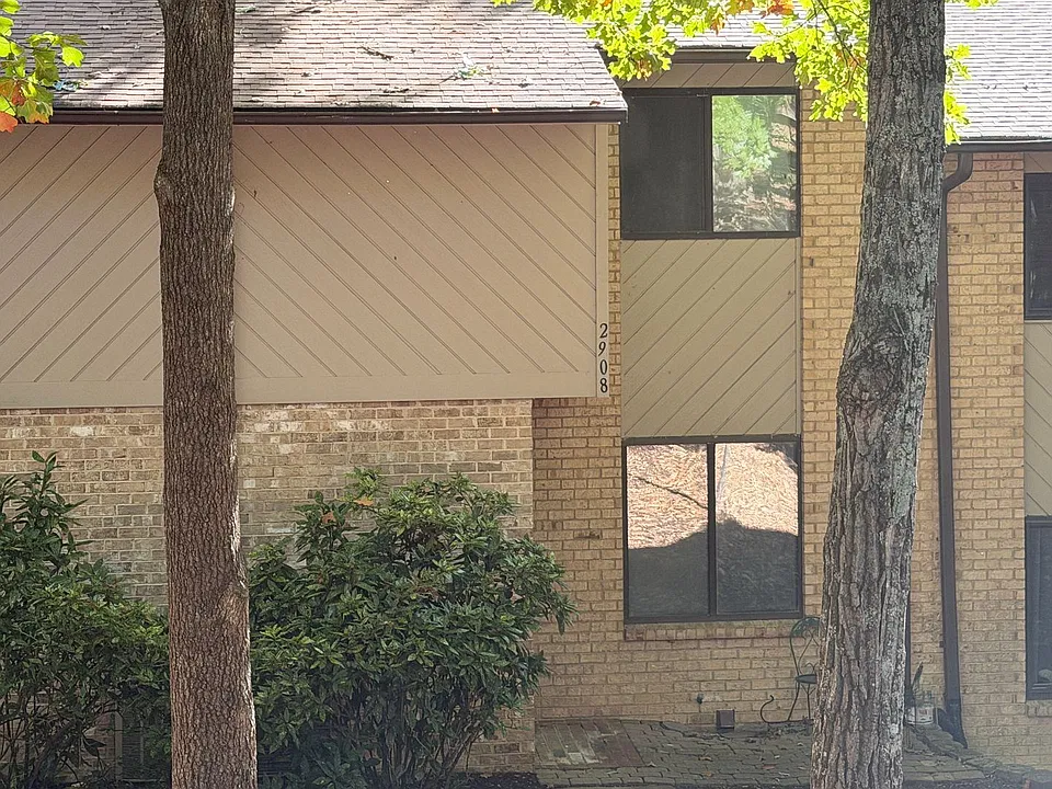 2908 Tree Swallow Rd