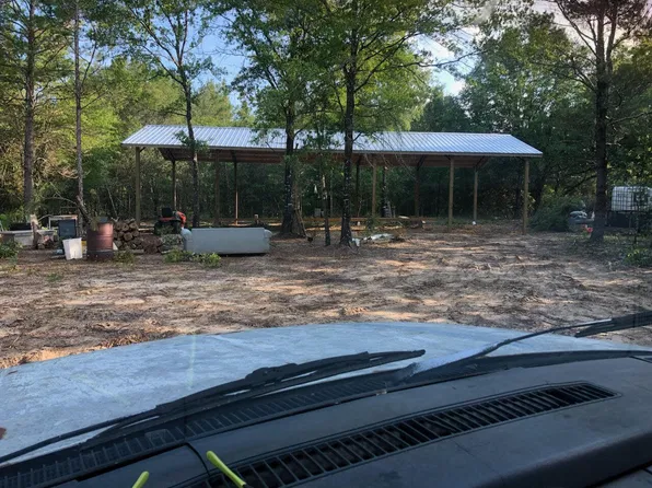 Christopher Ln, Crestview, FL 32539