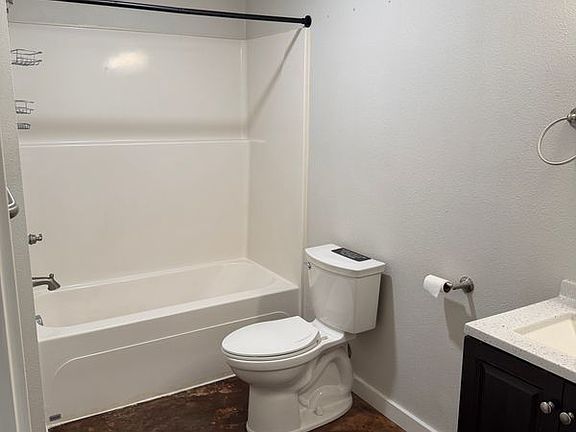 5th image of 515 Soundview Ave Unit B