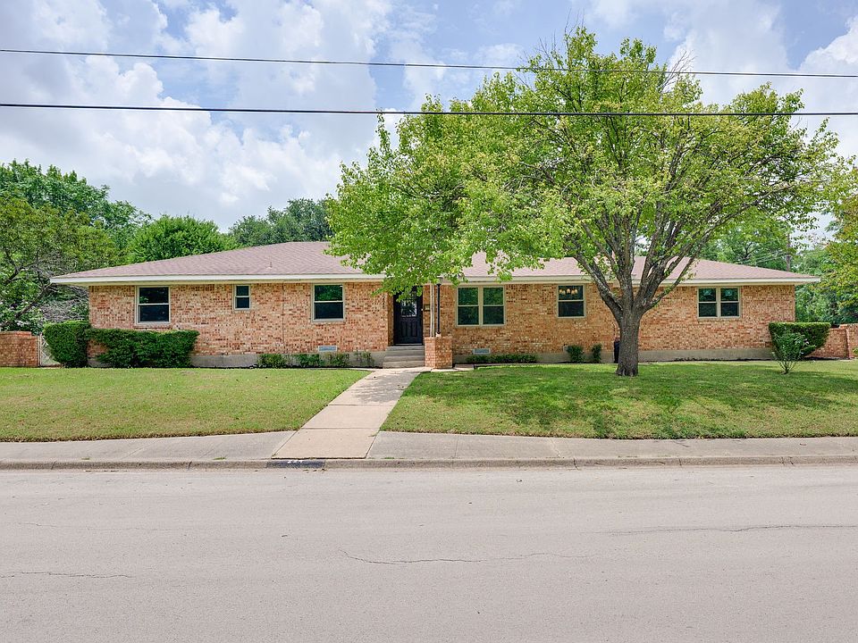 1st image of 224 W Lanett Dr