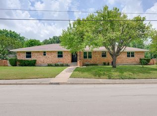 224 W Lanett Dr, Desoto, TX 75115