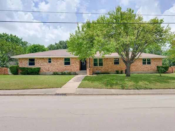224 W Lanett Dr, Desoto, TX 75115