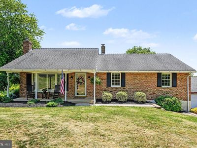 61 Applewood Ln, Boyertown, PA, 19512