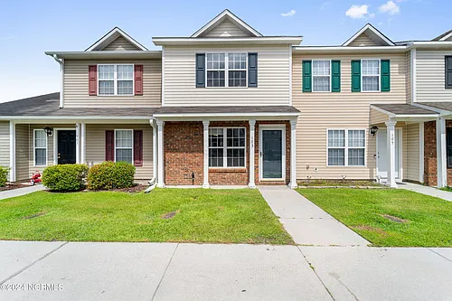103 Pinegrove Ct Photo 1