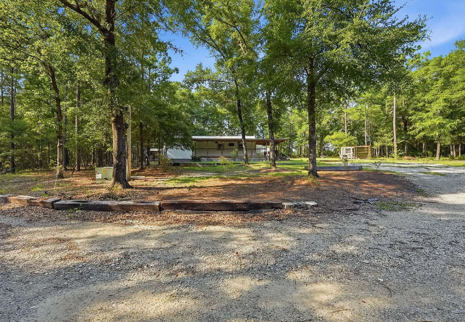 1 bed, 1.0 bath, 720 sqft, $1,650 — Photo 1