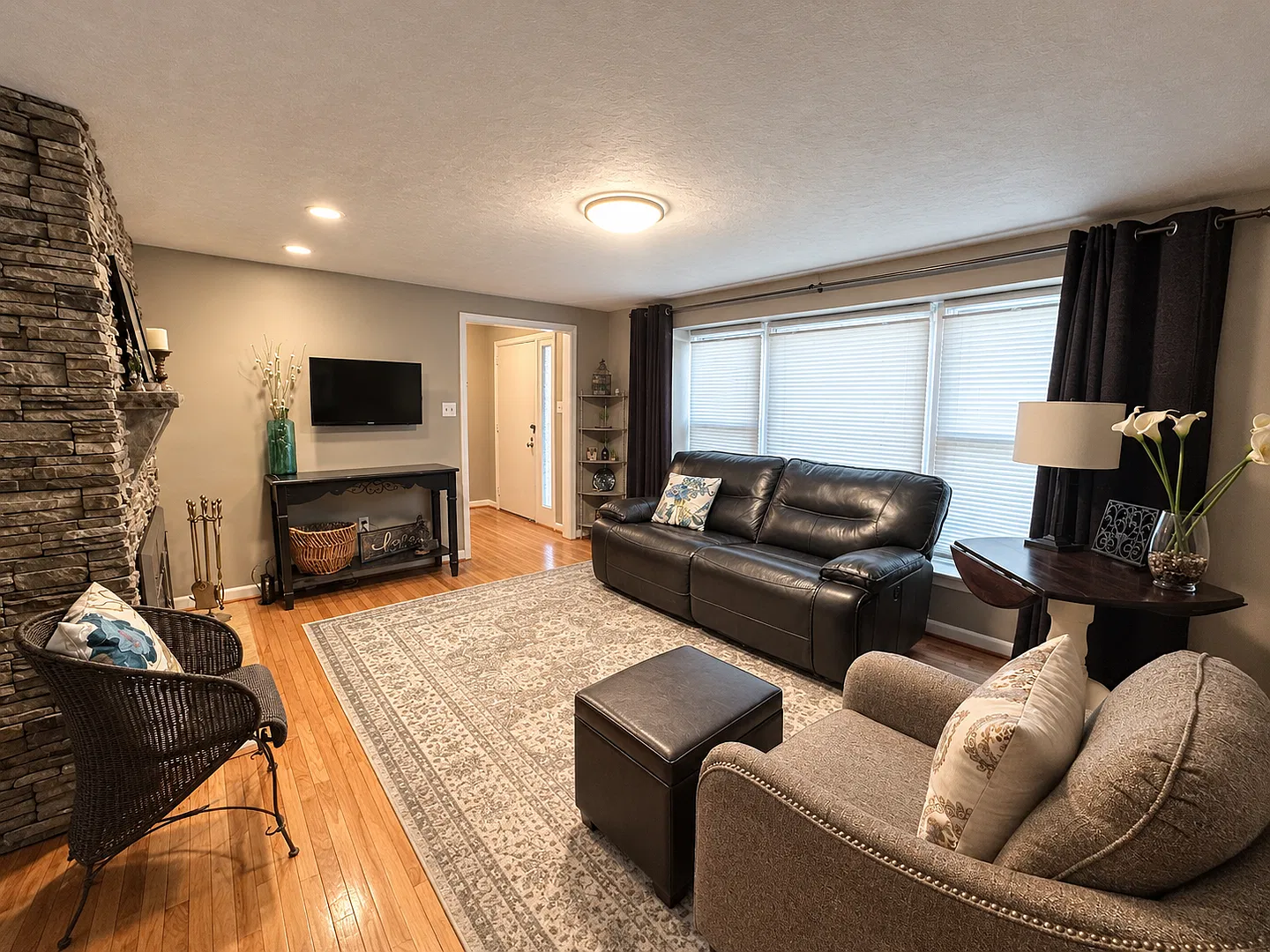 3 Bedroom Single Family Home in York! — Photo 1