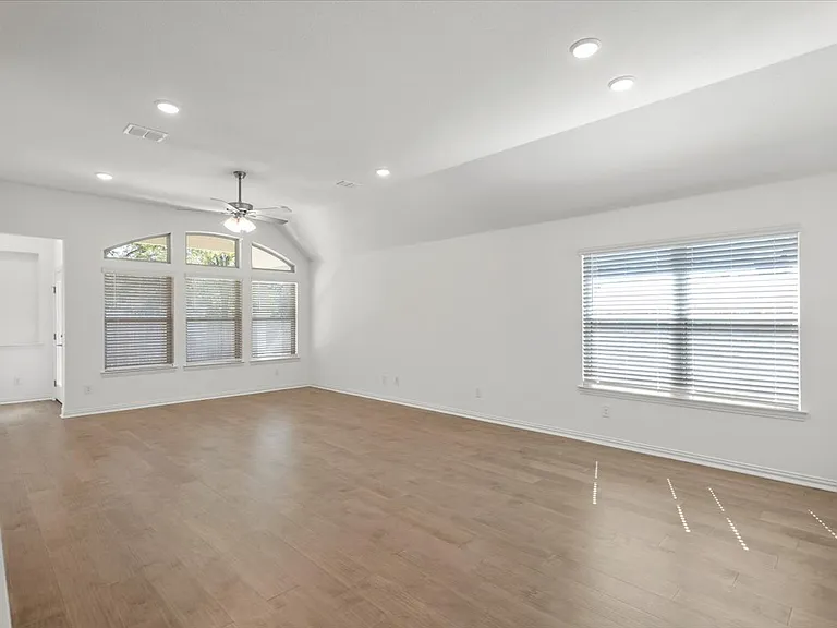1425 Cole Estates Dr — Photo 23