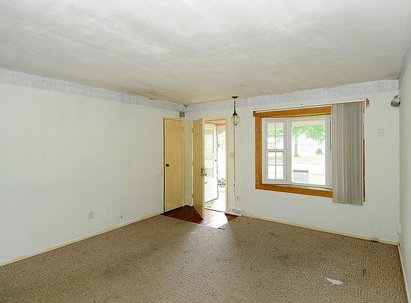 2nd image of 1428 Rose Ct