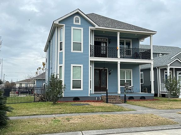 2nd image of 400 Abalon Ct